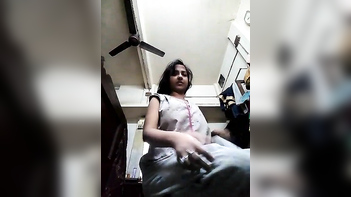 Desi Slut Flashes Her Juicy Tits and Begs for Cock.