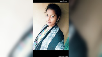 Sexy Bhabhi Flashing Tits and Pussy in Hot New Leak.