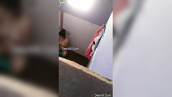 Naughty Desi Babe Begs Lucky Man to Film Her Naked Shower Tease