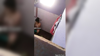 Naughty Desi Babe Begs Lucky Man to Film Her Naked Shower Tease