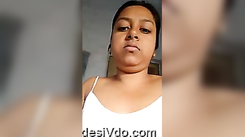 This Desi Big Boobed Bitch Pissing Hard for Her Horny Lover!