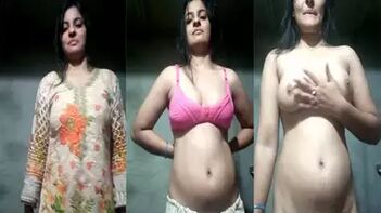 Horny Punjabi Babe's Wild Striptease for Her Lucky Boyfriend