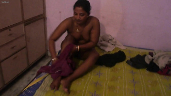 Indian Aunty Furiously Fingering Her Wet Pussy Until She Squirts Everywhere
