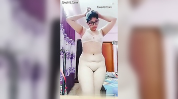 Curly Indian Girl With Glasses Boasts Her Juicy Ass in the Damn Porn Show