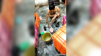 Hot Desi Neighbor Caught Washing Her Skinny Body on Camera.