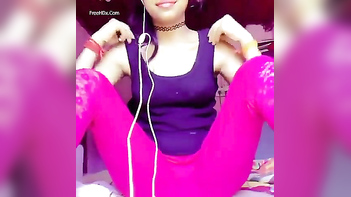 Amateur Desi Babe Furiously Rubs Her Juicy XXX Cherries in Solo Sex Action