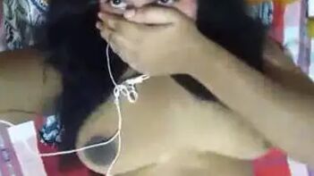 Busty Sri Lankan Babe's Leaked Video Call - Loud Moaning and Wild Fucking.