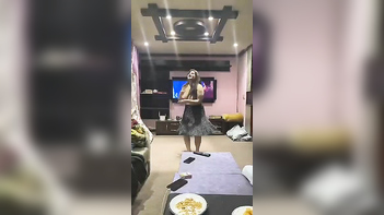 Nasty Pakistani Slut Grinds Bare on Yeh Mera Dil, Dirty Dance and Soaking Cunt Close-ups.