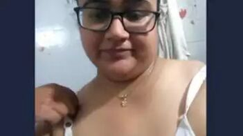 Bhabi's Nude Selfie - Slutty Bhabi Flashes Tits and Pussy for Lover's Pleasure