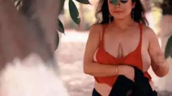 Hot Indian Bhabhi Tiyasha Saree Strip Tease and Hardcore Pounding.