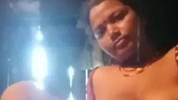 This Horny Dehati Bitch Rub Her Wet Pussy in a Raunchy Solo Show