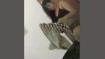 Watch This Fucking Hot Indian Babe Get Pounded Like a Fucking Pro