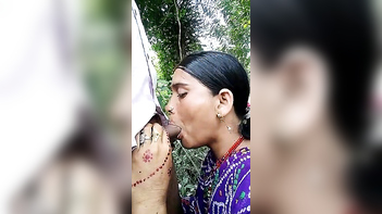 Filthy Dehati Wife Greedily Sucking Cock Outdoors - Raw Indian Porn Tube Video