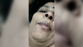 Indian Aunty with Massive Tits Squeezing and Grinding Her Juicy Boobs MMS
