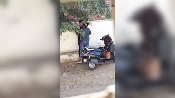 Tamil Girl Gets Pounded Hard on the Road in Khet, Wild Sex Caught on Camera