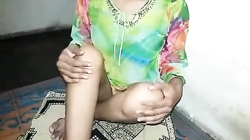 Soft Soft Girl Link - Juicy Pussy Stretched Wide in HD!