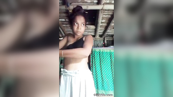 Desi Village Girl Gets Nasty on Camera for Her Lover - Indian Porn Tube Action