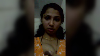 This Horny Mallu Bitch Beg You to Lick Her Wet Pussy - HD Indian Porn Video