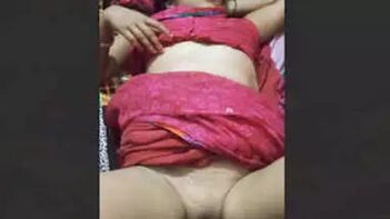 Bhabhi Gives Mind-Blowing Valentine’s Day blowjob Gift to Lucky Fans in HD