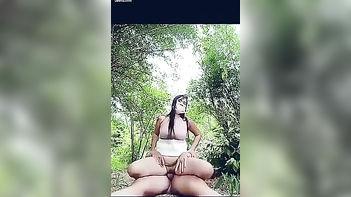 Indian Babe Gets Pounded In The Woods Without Ditching Her Xxx Outfit