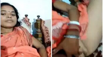 Desi Slut Masturbates Her Pussy With Filthy Fingers For XXX Pleasure