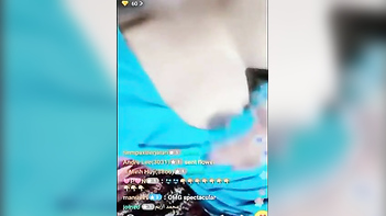 Desi Babe Shows Off Her Juicy Hooters With Dark Nipples In Public Sex Broadcast