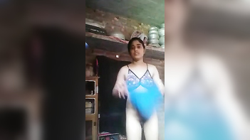 Indian Village Babe Caught Naked on Cam, Holy Shit She's Fucking Hot and Horny.
