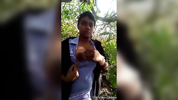 Desi Babe Gags on Stranger's Huge Cock in Wild XXX Indian Oral Sex Video