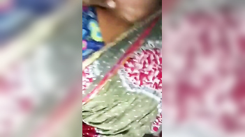 Horny Bengali Boudi Neighbour Gets Pounded Hard in Indian Porn Tube Video.