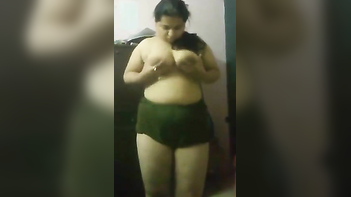 Desi Slut's Hairy Cunt Stuffed Hard While Her Tits Bounce - Indian XXX Tube.