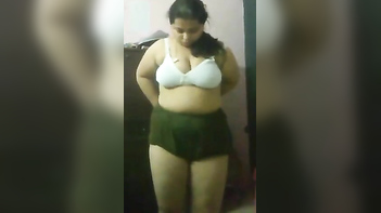 Desi Slut's Hairy Cunt Stuffed Hard While Her Tits Bounce - Indian XXX Tube.