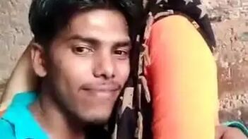 Handsome Guy Pounds His Hot Indian Girlfriend Hard in Steamy Amateur Vid.