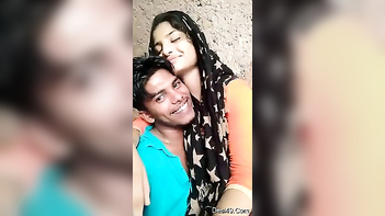 Handsome Guy Pounds His Hot Indian Girlfriend Hard in Steamy Amateur Vid.