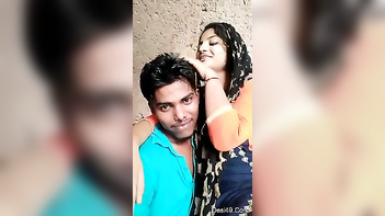 Handsome Guy Pounds His Hot Indian Girlfriend Hard in Steamy Amateur Vid.
