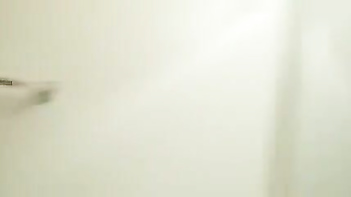 Navel-Teasing Mallu Bhabhi Strips Down in Steamy Indian Porn Tube Video Action!