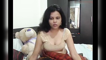 Gujrati Bhabhi Unleashes Her Wild Side: Watch Her Naked Figure and Masturbation On Cam With Dirty Audio!