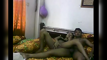 Desi Hotel Bhabhi Enjoying Wild Sex With Experienced Old Man