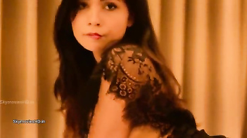Desi Nude Model Annie Sharma Flaunts Her Hot Boobs
