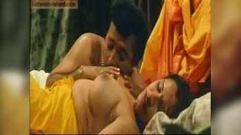 Desi Sex: Big Boobs Mallu Actress Gets Hot and Heavy With Lover