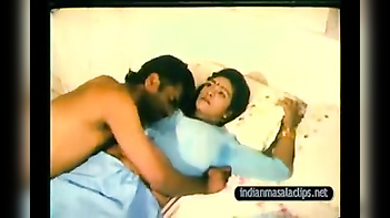 Watch South Indian Big Boobs Girl's Steamy Shower MMS - Desi Sex at its Finest!