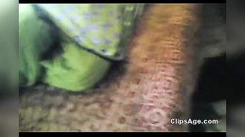 Sexy Desi Aunt Flaunts Her Boobs in Revealing Green Kameez!