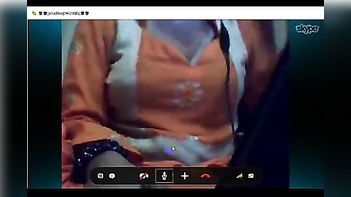 Big Boobs NRI Aunty Flaunts Her Assets on Skype - Desi Sex Delight!