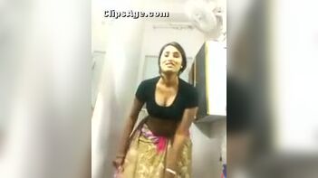 Swathi Naidu Goes Topless: Telugu Star's First Ever Sexy Selfie!