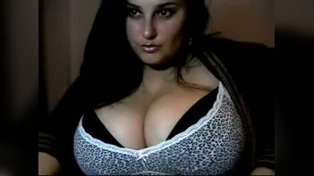 Unveiling the Secrets of Desi Sex: Arabian BBW Woman's Big Boobs and Pussy Exposed