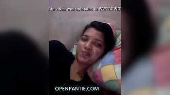 Desi Tamil Babe Gets Pounded Hard in Steamy Sex MMS Video.