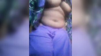 Bihari Bhabhi Shaking Her Big Tits and Ass - Hardcore Indian Porn Tube Video.