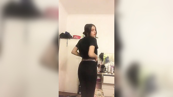 Tamil Teen Flashing Her Juicy Boobs and Tight Ass