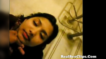 Desi Bitch Gets Fucked Hard in Saree - Raw Indian Porn Tube Action