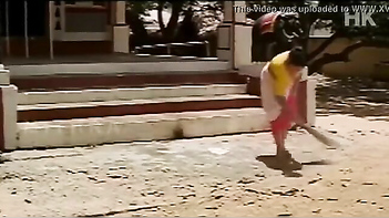 Hot Mallu Aunty Gets Pounded Hard in This Indian Porn Tube Video.
