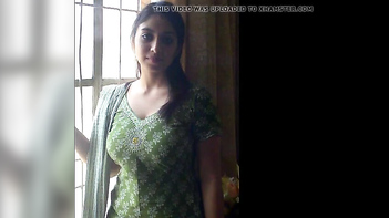 This Horny Indian Bitch Billi Get Her Tight Pussy Pounded Hard and Creamed On!